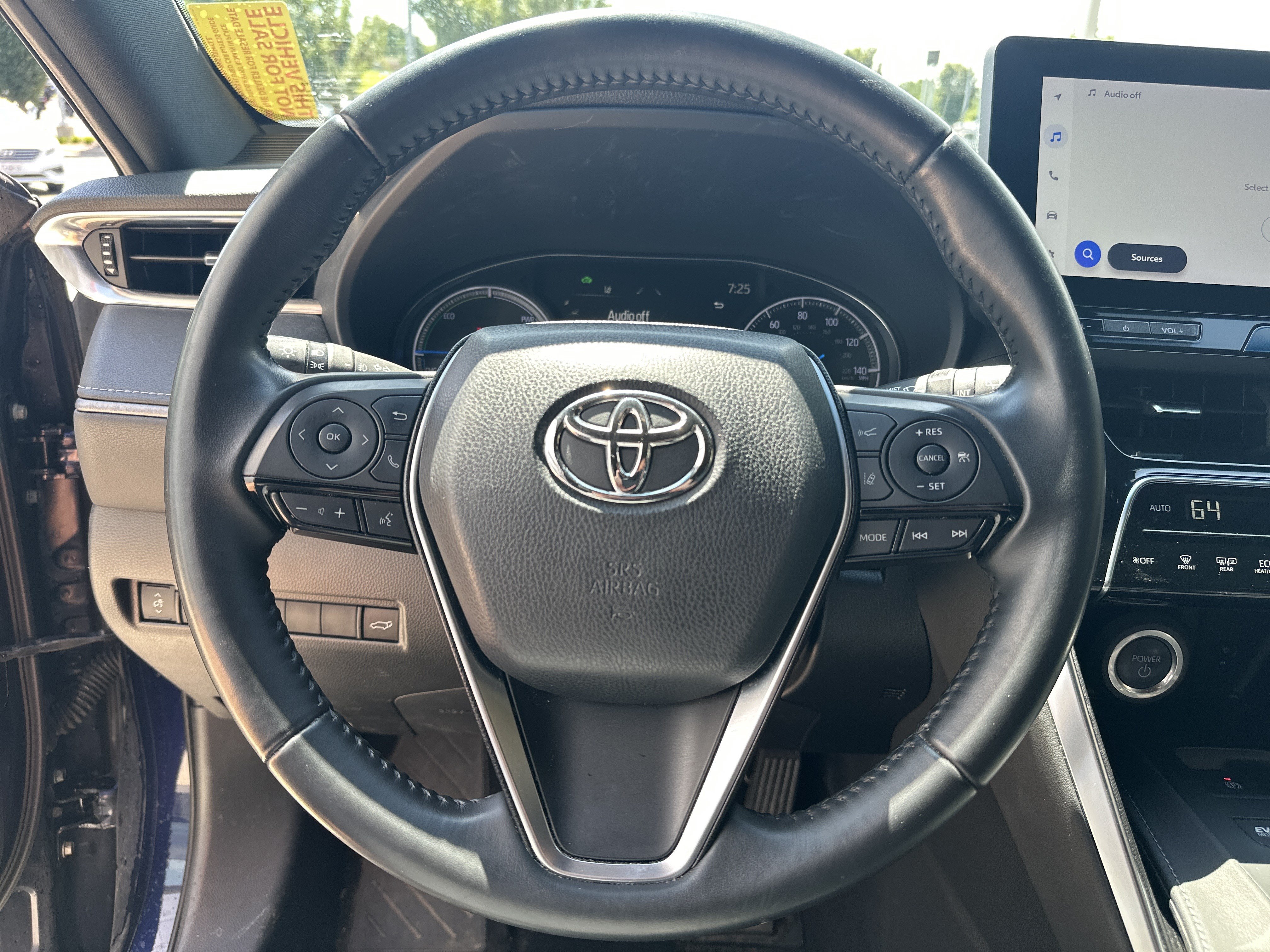 Used 2023 Toyota Venza XLE AWD/4WD image 17