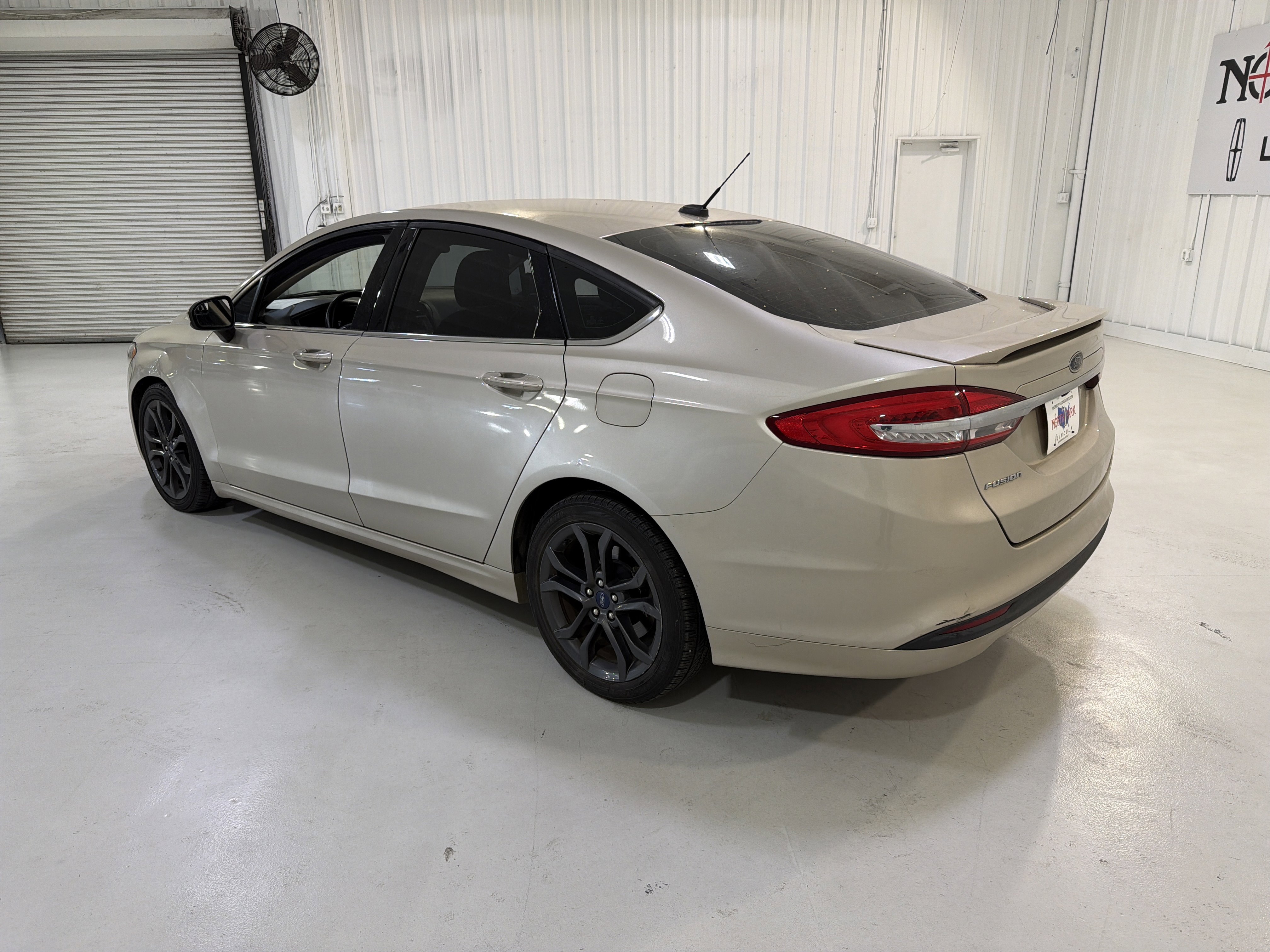 Used 2018 Ford Fusion S w/ Equipment Group 101A FWD image 3