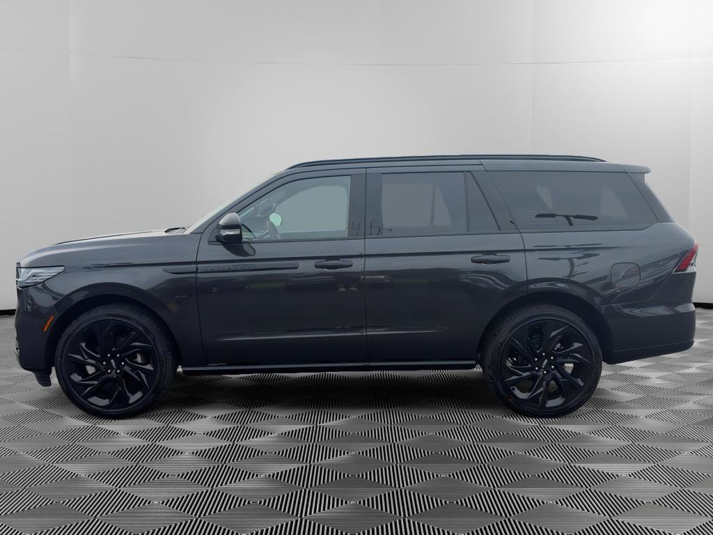 New 2027 Lincoln Navigator Reserve w/ Jet Appearance Package AWD/4WD image 4