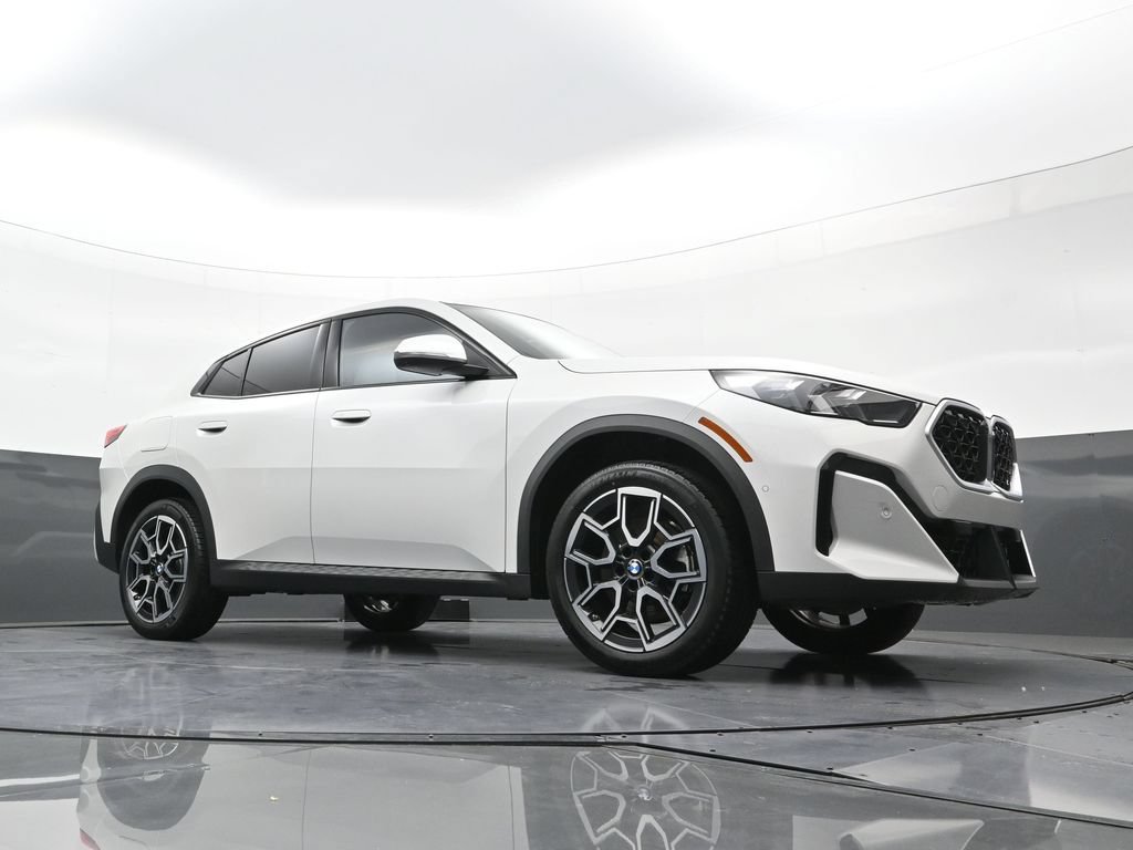 New 2026 BMW X2 xDrive28i w/ Technology Package AWD/4WD image 22