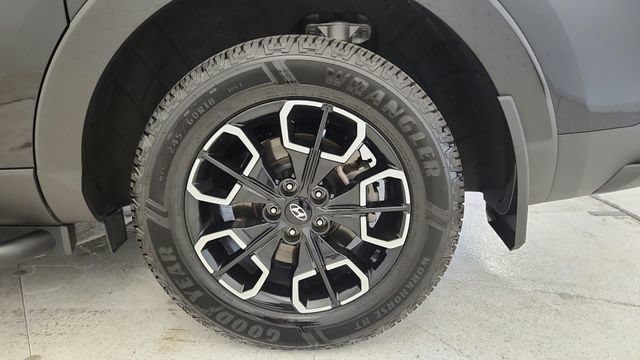 Used 2023 Hyundai Santa Cruz SEL Premium AWD/4WD image 9