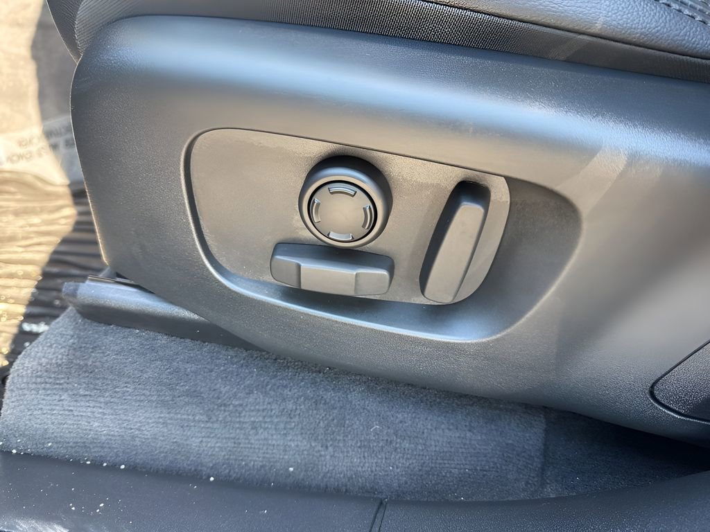 Used 2024 Land Rover Range Rover Velar Dynamic SE image 10