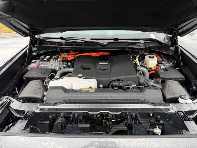 Used 2025 Toyota Sequoia Platinum image 16