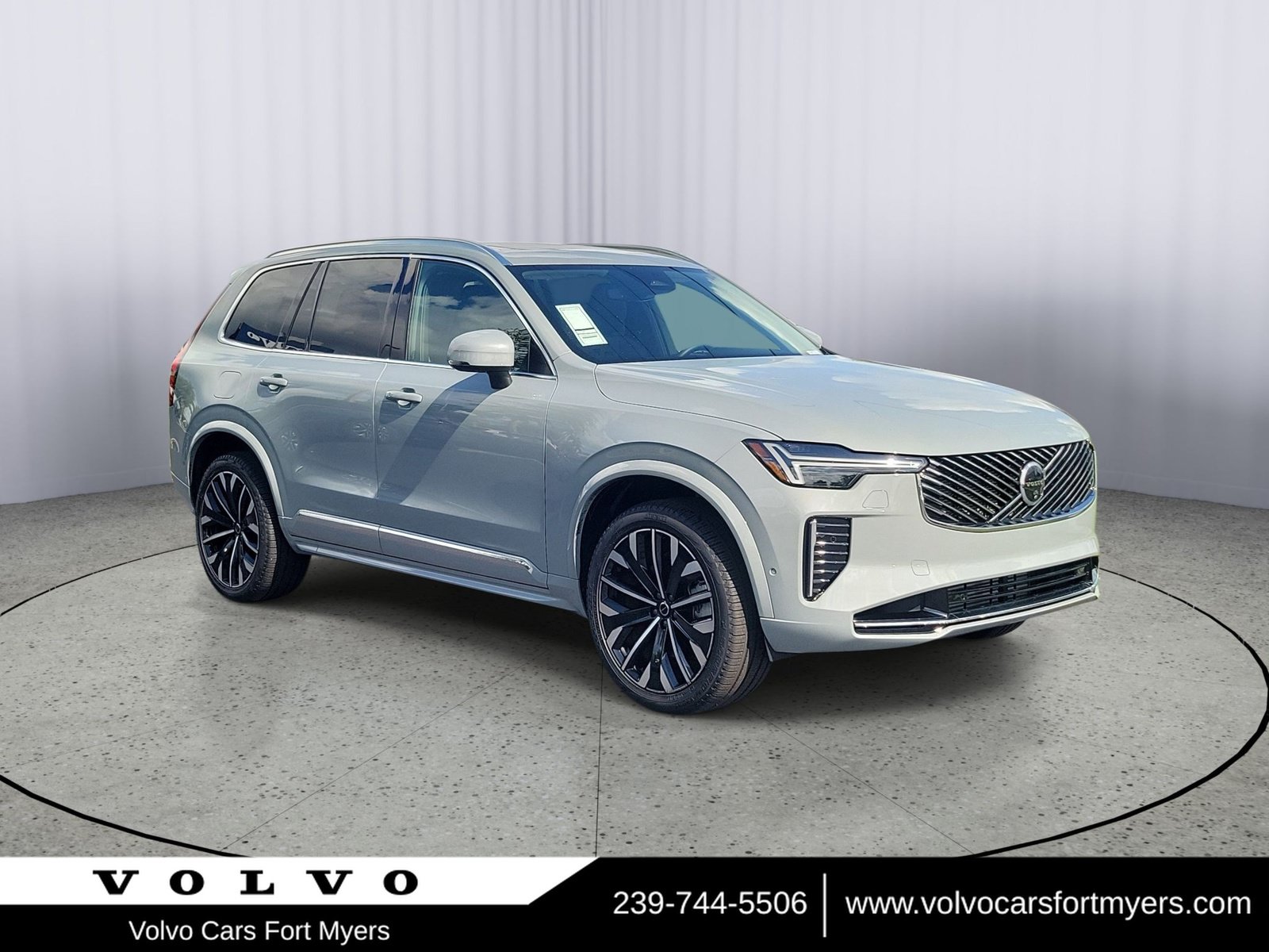 Used 2025 Volvo XC90 T8 Plus w/ Protection Package Premier AWD/4WD image 1