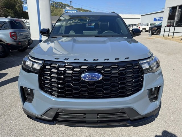 New 2026 Ford Explorer ST-Line w/ ST-Line Street Pack image 3