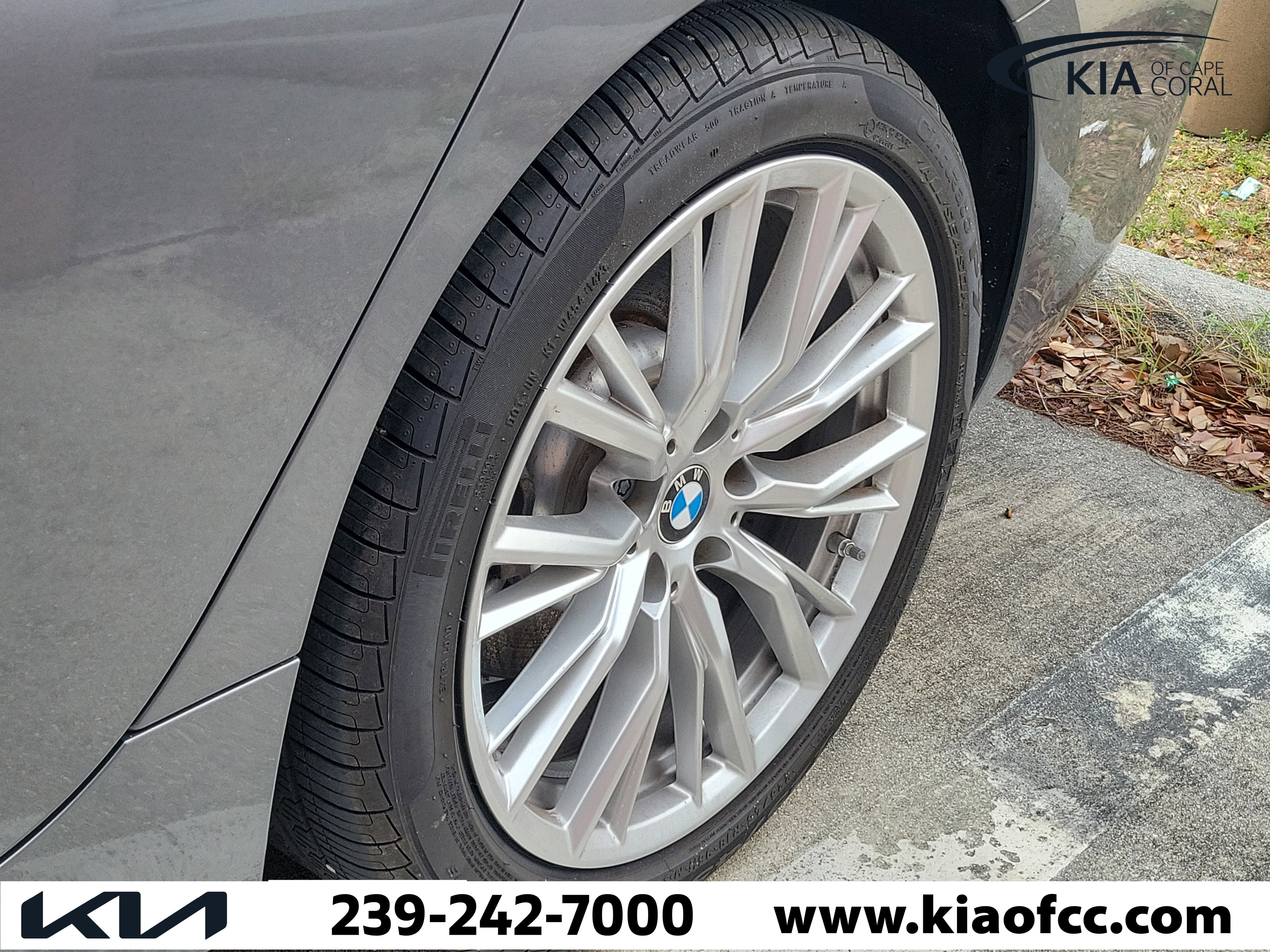 Used 2023 BMW 330i Sedan w/ Convenience Package RWD image 7