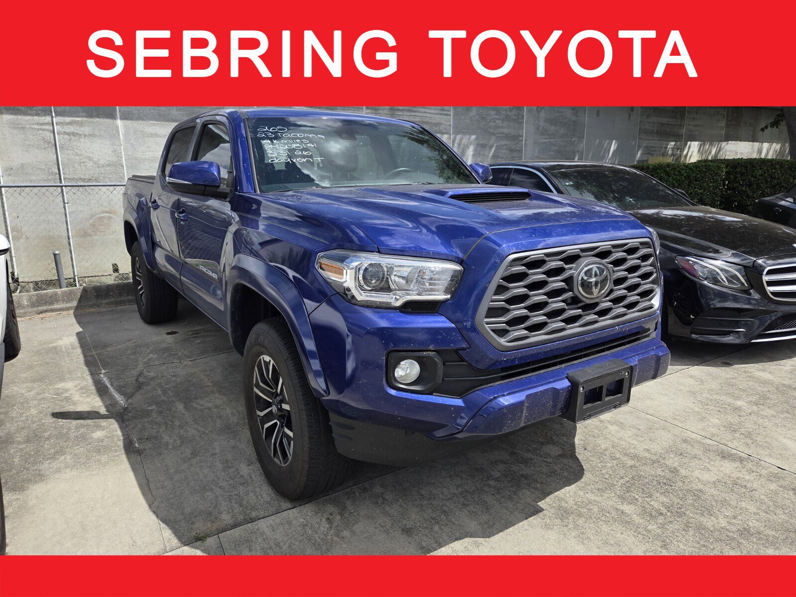 Used 2023 Toyota Tacoma TRD Sport image 1