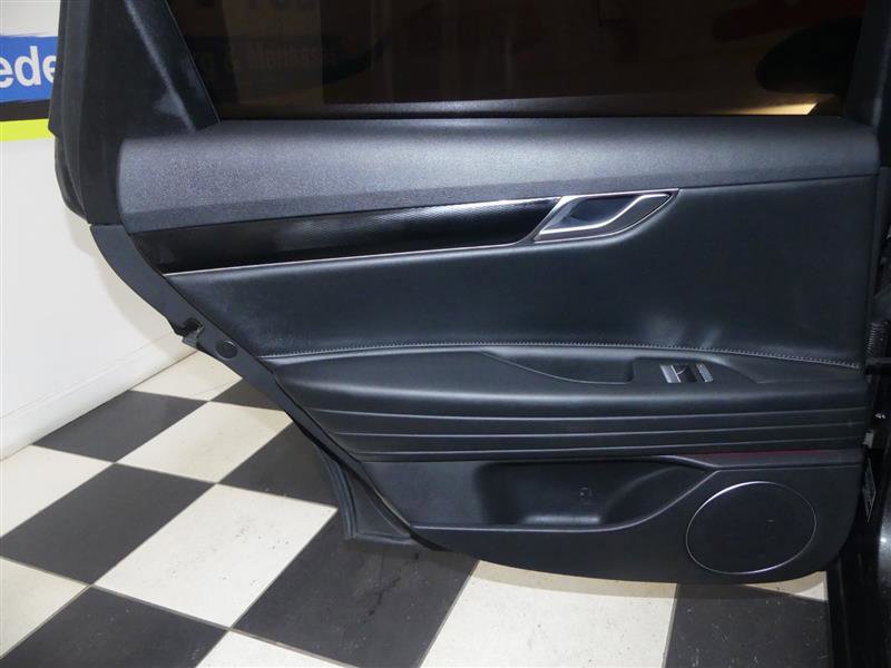 Used 2025 Genesis G80 2.5T image 34