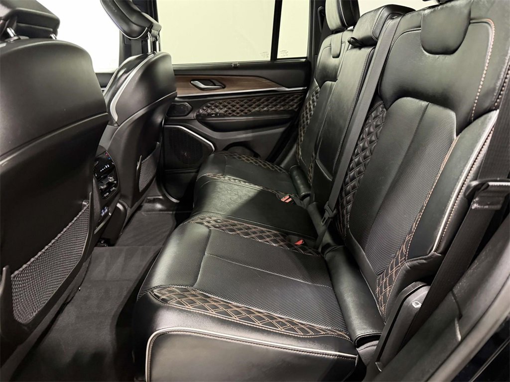 Certified 2022 Jeep Grand Cherokee Summit w/ Luxury Tech Group V image 12