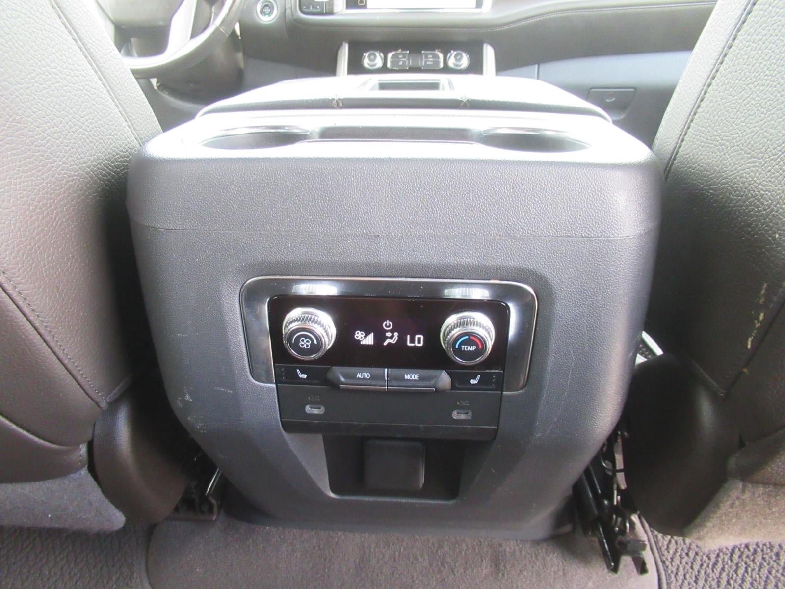 Used 2022 GMC Yukon XL Denali w/ Advanced Technology Package AWD/4WD image 35