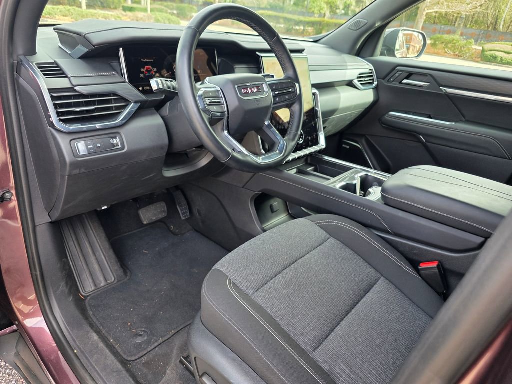 Used 2025 GMC Acadia Elevation image 12