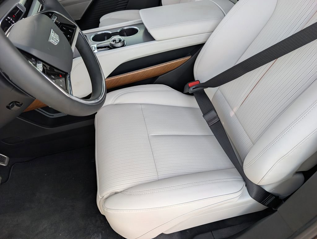 New 2026 Cadillac Vistiq Sport image 8