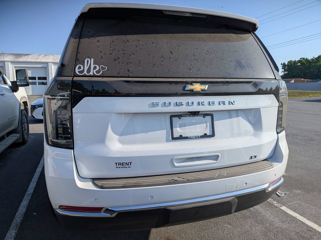 Used 2025 Chevrolet Suburban LT w/ Comfort Package AWD/4WD image 8