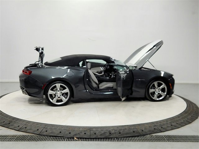 Used 2018 Chevrolet Camaro SS image 16