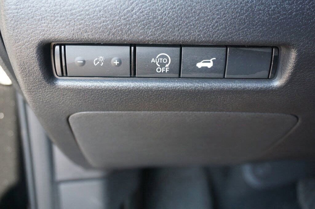 Certified 2024 Nissan Rogue SL image 31