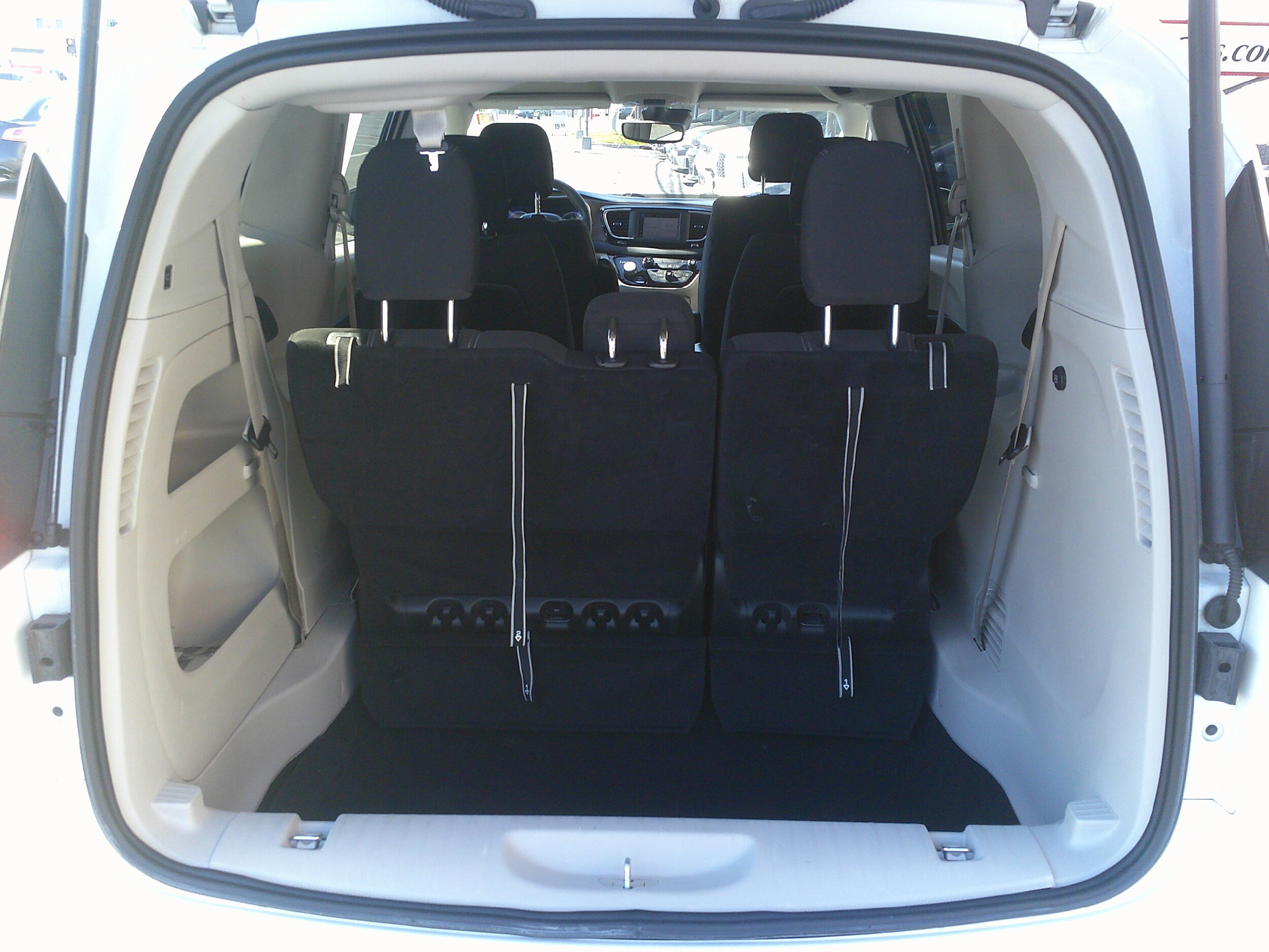Used 2023 Chrysler Voyager LX FWD image 24