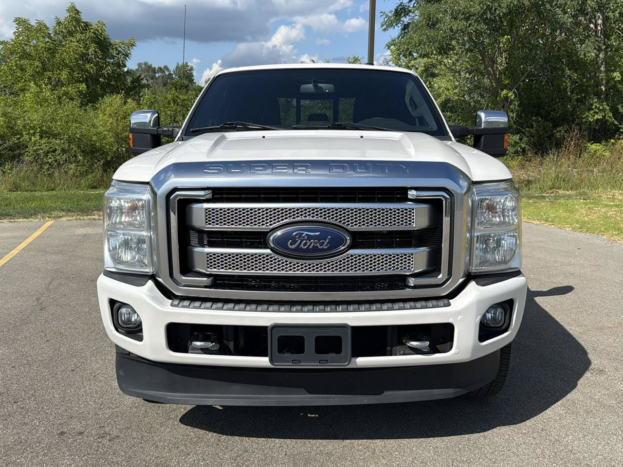 Used 2015 Ford F250 Platinum w/ Platinum Package AWD/4WD image 2
