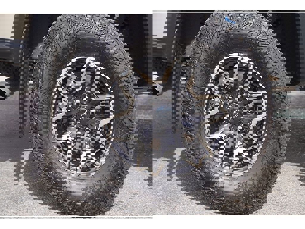 Used 2024 Chevrolet Colorado ZR2 w/ ZR2 Convenience Package III image 6