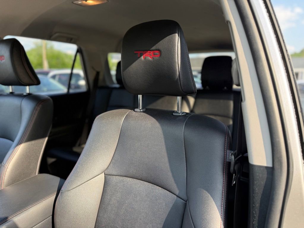 Used 2020 Toyota 4Runner Venture image 11