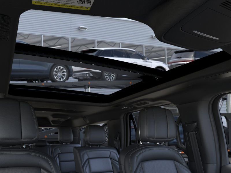 New 2026 Lincoln Navigator L Reserve w/ Jet Appearance Package AWD/4WD image 22