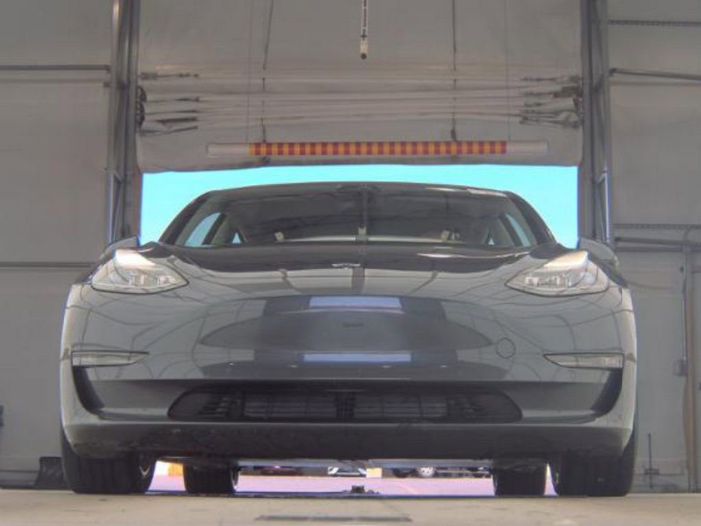 Used 2021 Tesla Model 3 Long Range image 3