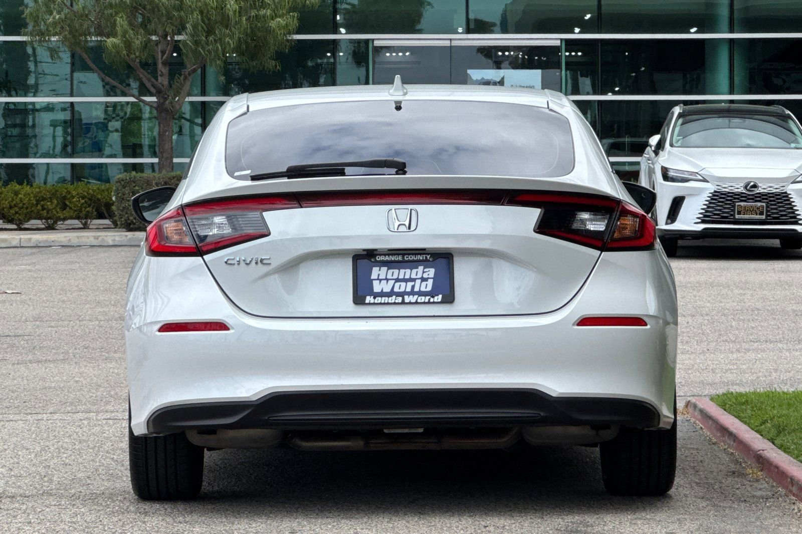 Used 2024 Honda Civic EX-L image 5