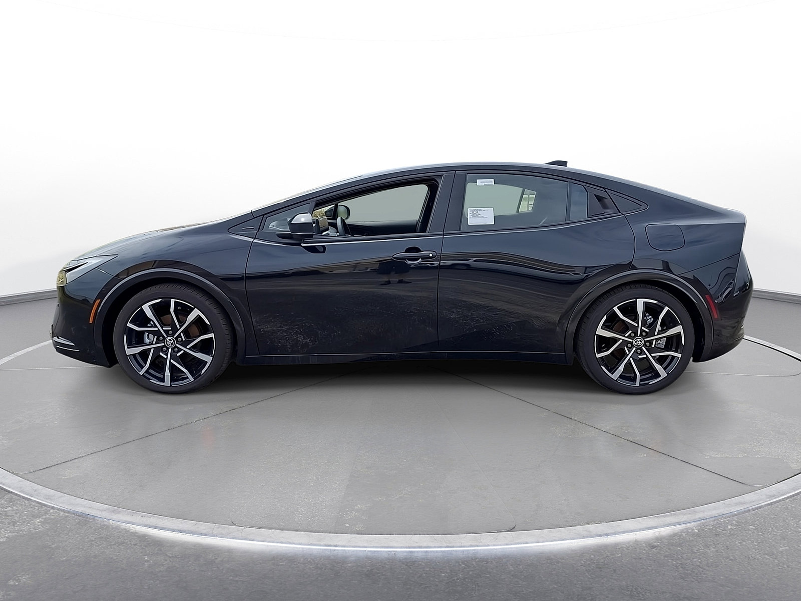 New 2025 Toyota Prius Plug-In Hybrid FWD image 5