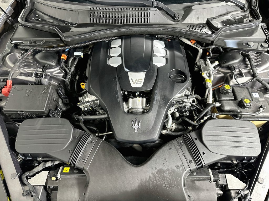 Used 2022 Maserati Quattroporte GT RWD image 31
