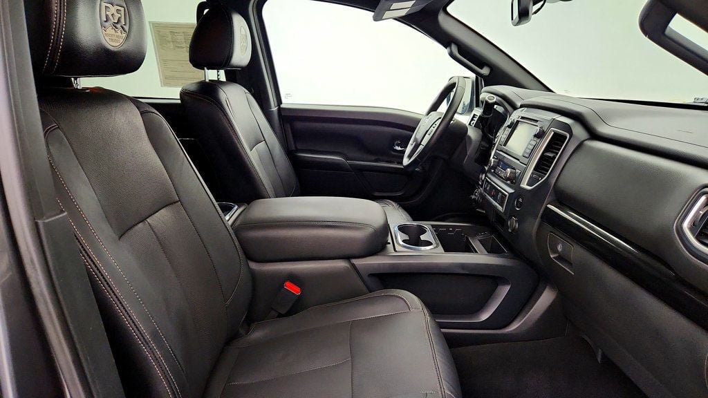 Used 2019 Nissan Titan SV w/ SV Convenience Package AWD/4WD image 21