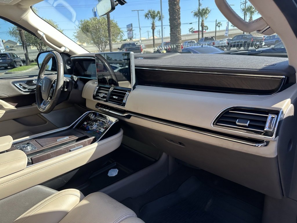 Used 2023 Lincoln Navigator L Reserve image 24