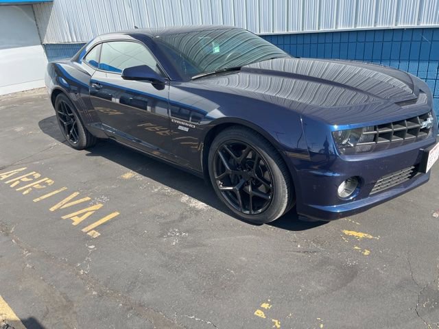 Used 2011 Chevrolet Camaro SS w/ RS Package RWD image 2