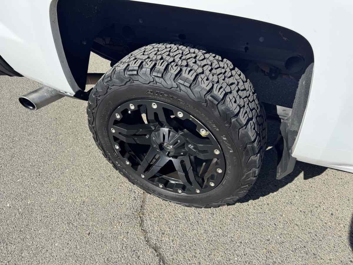 Used 2018 Chevrolet Silverado 1500 LTZ w/ Sport Package AWD/4WD image 36