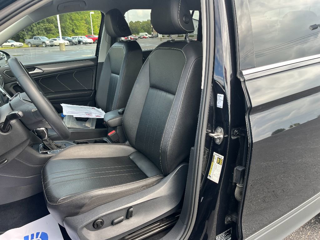 Used 2022 Volkswagen Tiguan SE image 31