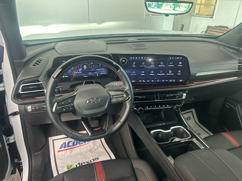 Used 2026 Chevrolet Traverse RS FWD image 15