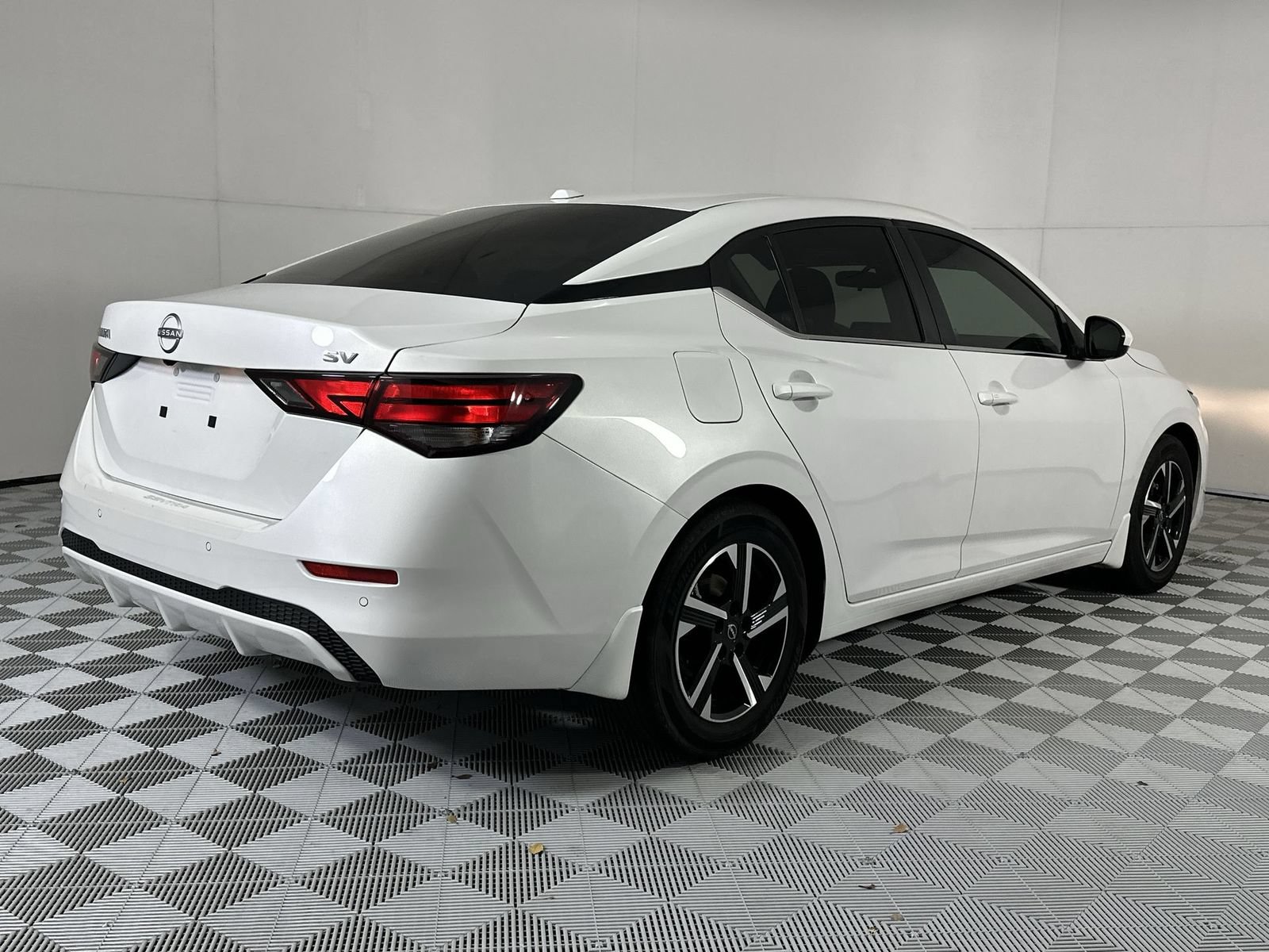 Certified 2024 Nissan Sentra SV FWD image 8