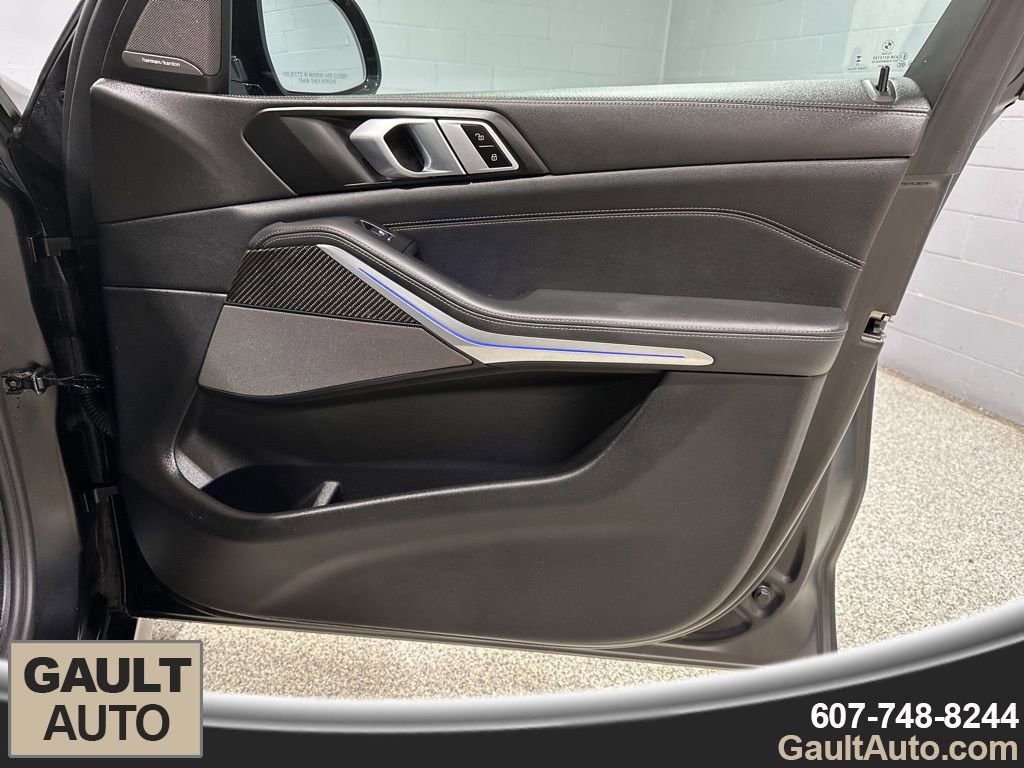 Used 2024 BMW X5 M60i image 17