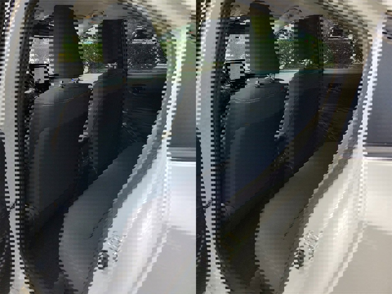 Used 2023 Toyota Corolla LE image 9