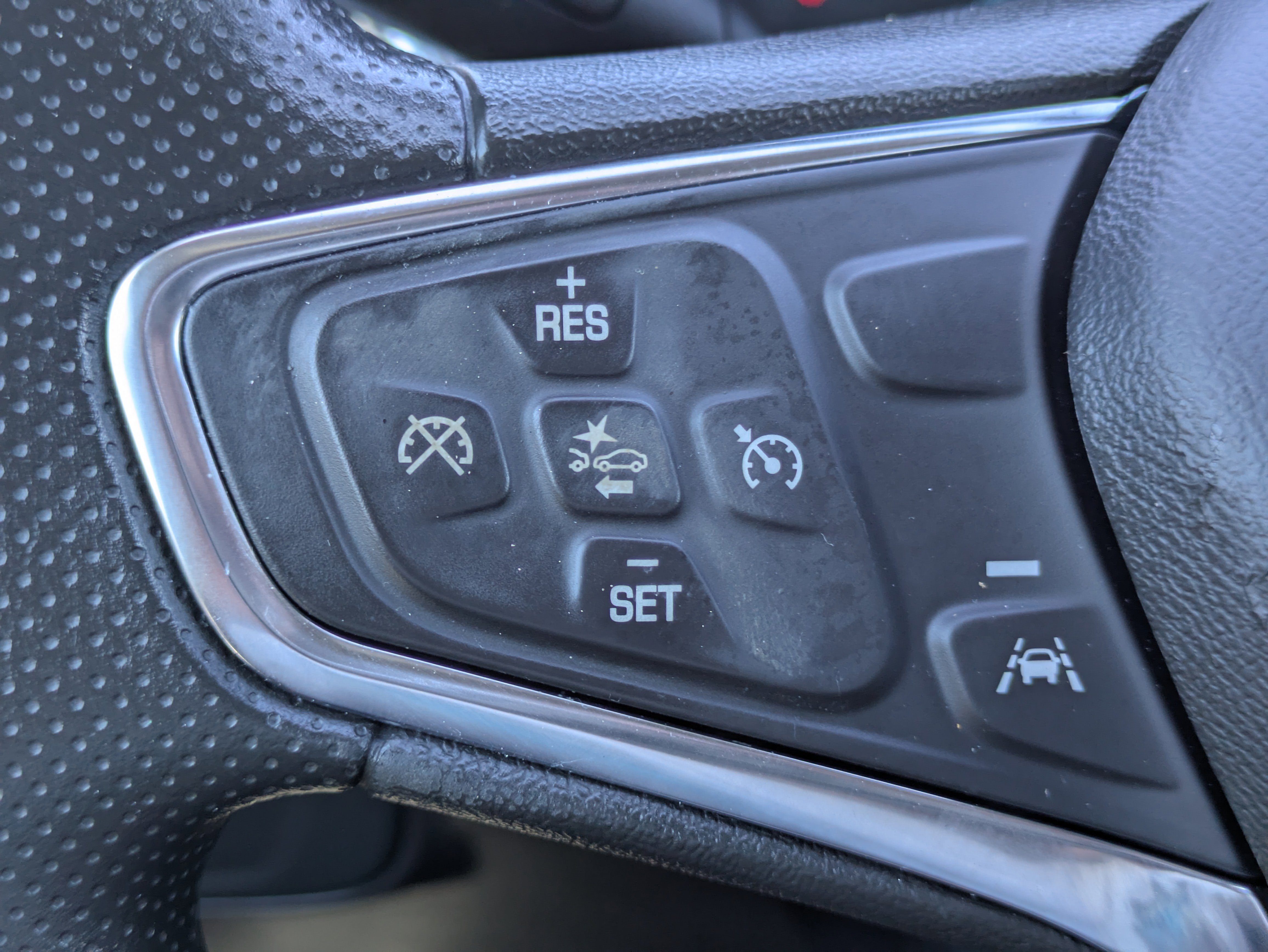 Used 2023 Chevrolet Equinox LS image 15