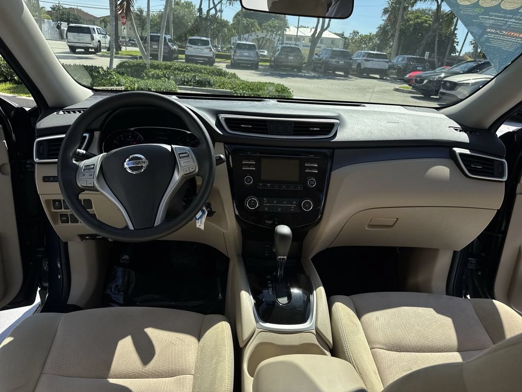 Used 2016 Nissan Rogue S w/ Appearance Package FWD image 36