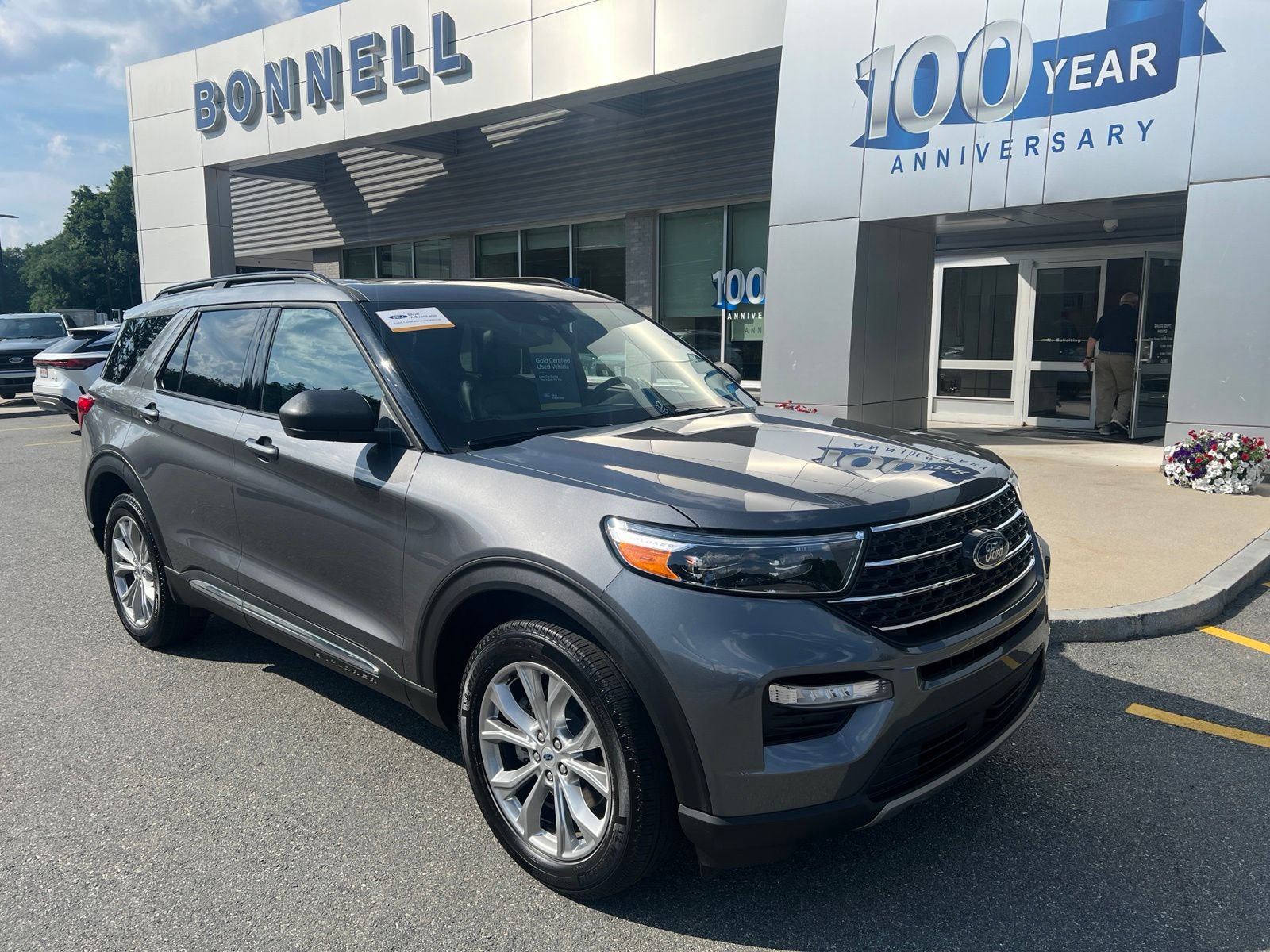Certified 2024 Ford Explorer XLT w/ Equipment Group 202A