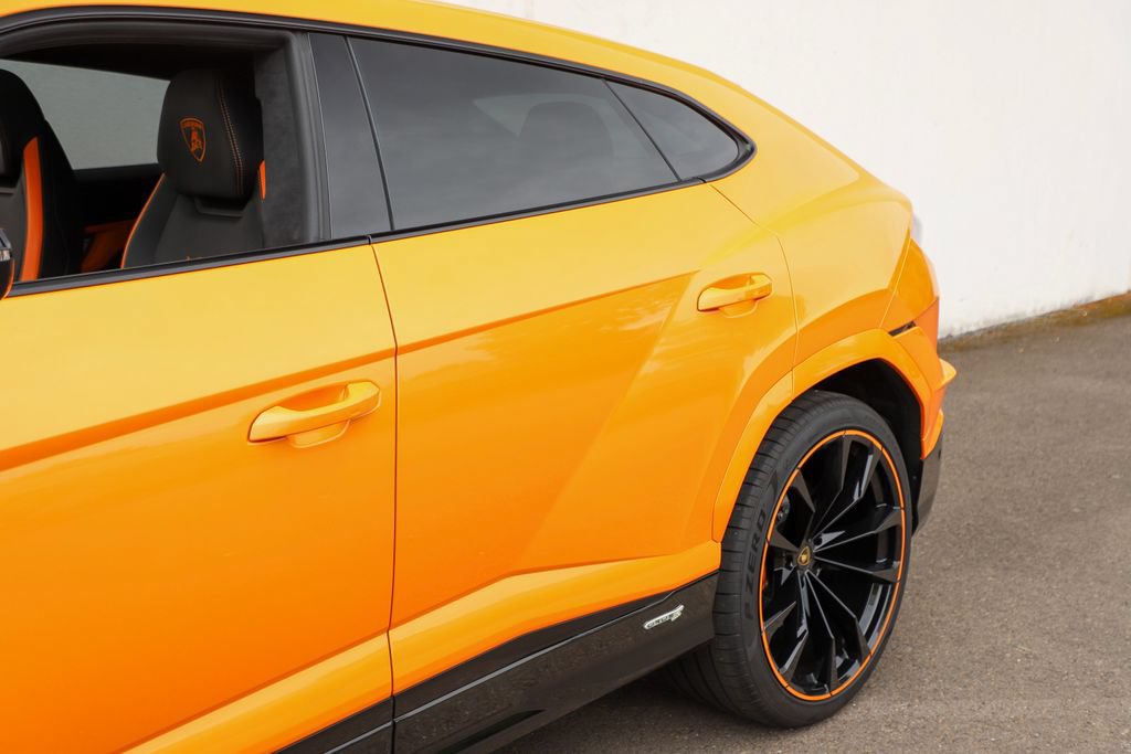 Used 2024 Lamborghini Urus S AWD/4WD image 53