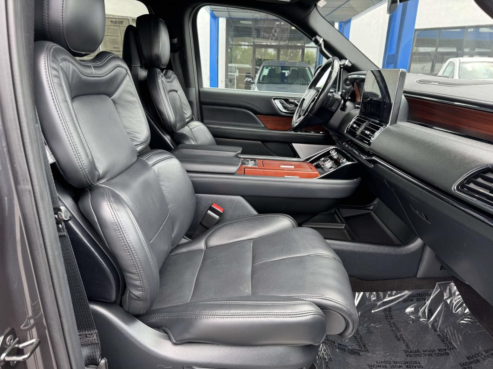 Used 2022 Lincoln Navigator Reserve AWD/4WD image 29