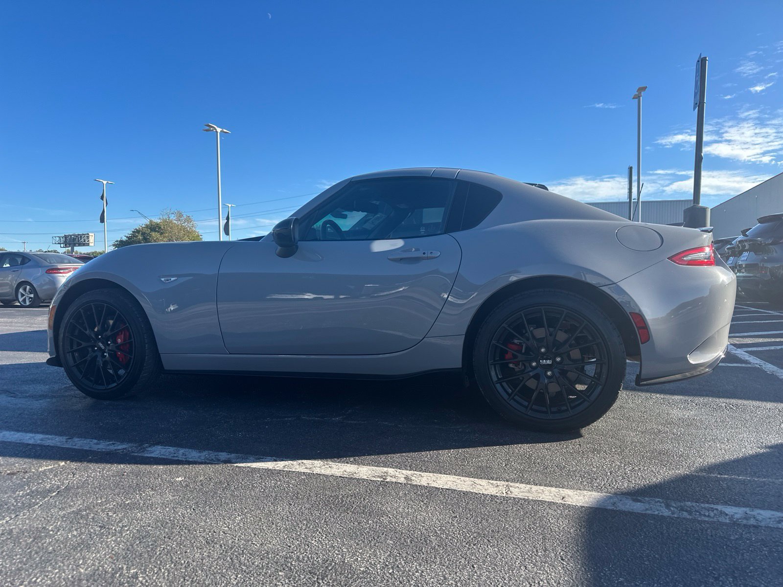 Used 2025 MAZDA MX-5 Miata RF Club RWD image 2