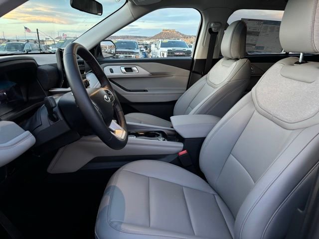 New 2025 Ford Explorer Active w/ Active Comfort Package image 11
