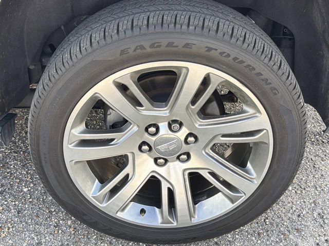 Used 2019 Cadillac Escalade Premium Luxury image 18