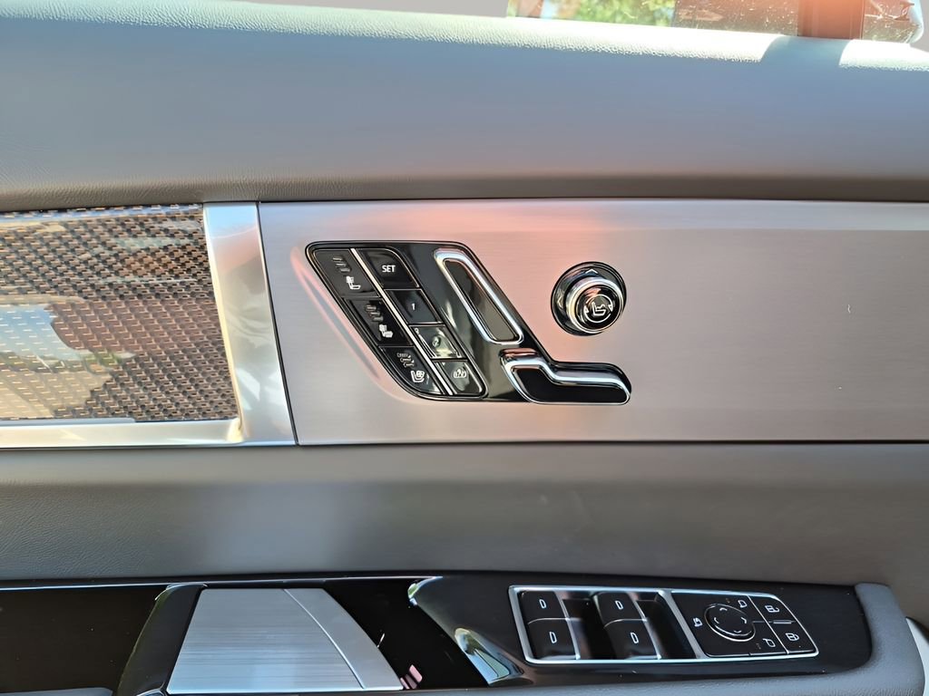 New 2026 Cadillac Vistiq Luxury AWD/4WD image 29