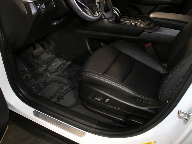 Used 2023 Cadillac XT6 Luxury image 26