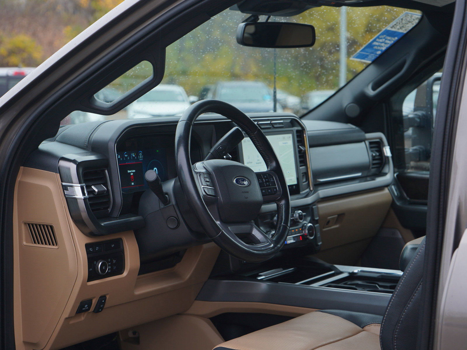 Used 2023 Ford F350 Lariat image 29