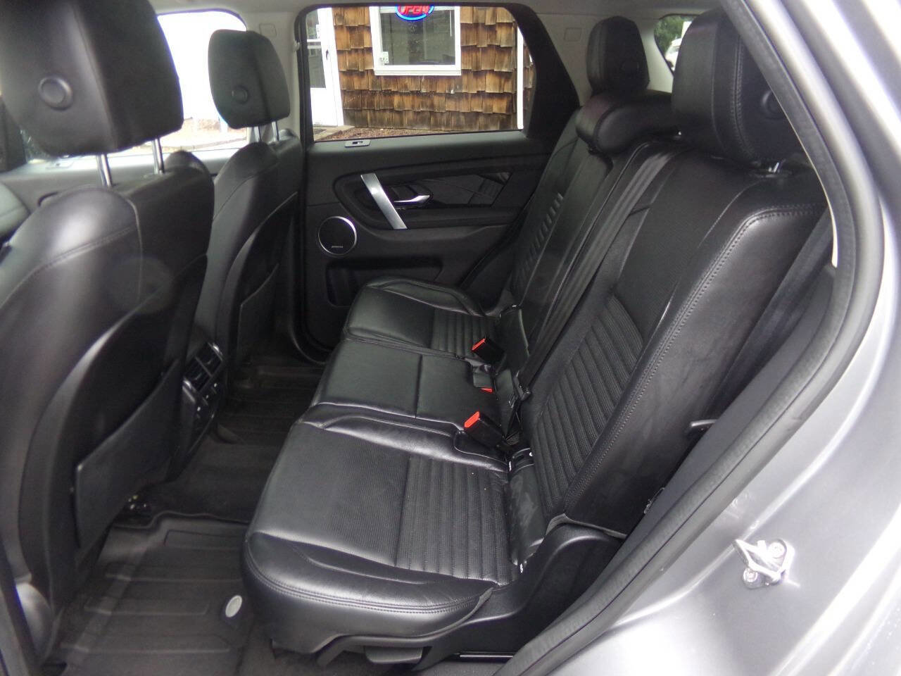 Used 2020 Land Rover Discovery Sport S image 28