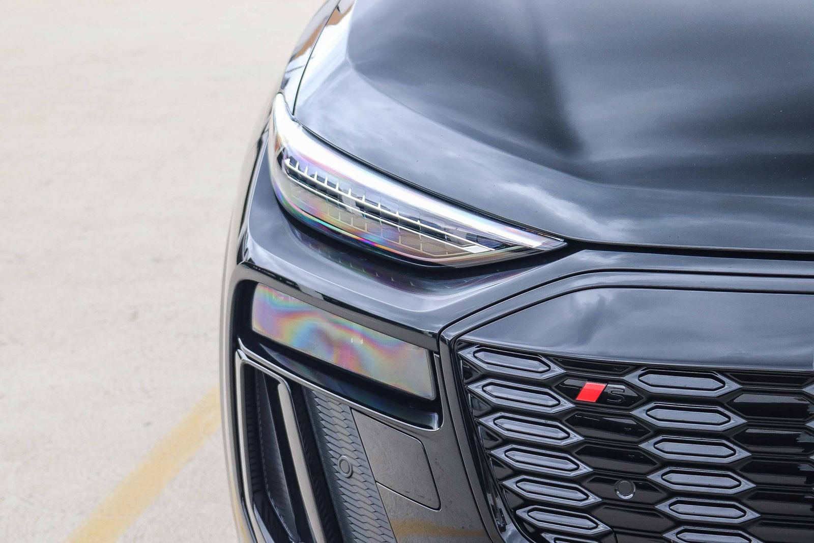 New 2027 Audi SQ6 e-tron Prestige AWD/4WD image 10